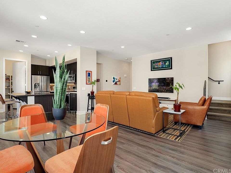 1st image of 2753 Waverly Dr APT 304