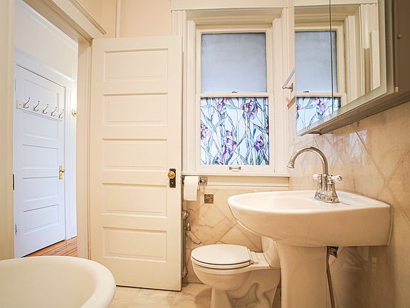 5th image of 1431 Columbine St APT 3