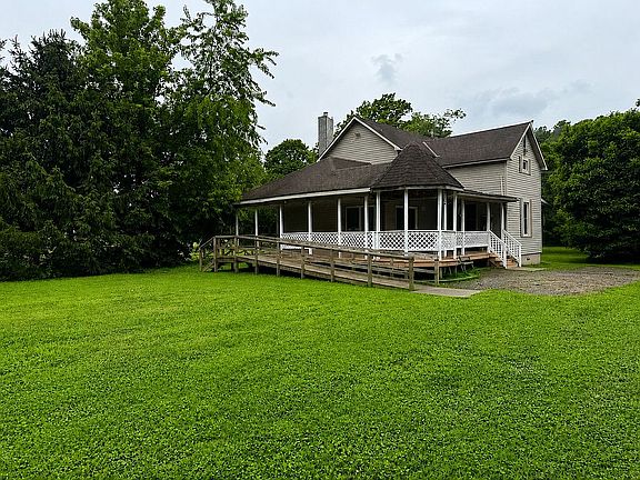 4th image of 1894 Massieville Rd