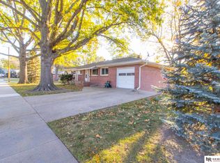 1931 Connie Rd, Lincoln, NE 68502
