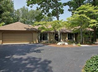 5329 Black Bear Ln, Roanoke, VA 24018