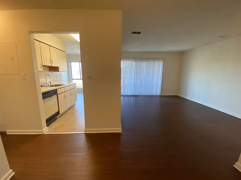 Princeton Circle West Apartments — Photo 22