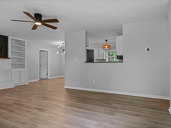 5th image of 100 Beau Ct