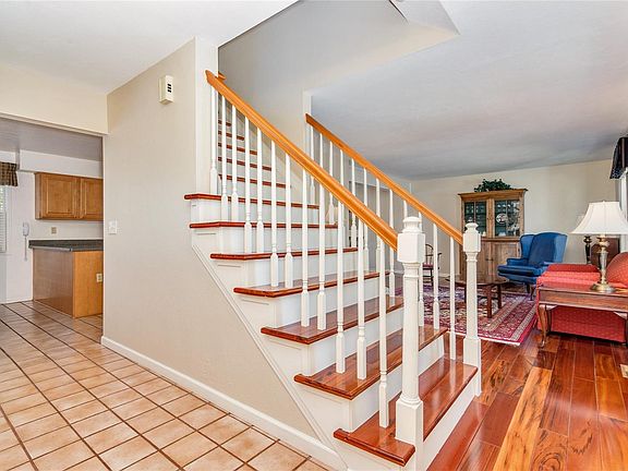 4th image of 6424 S Florence Way