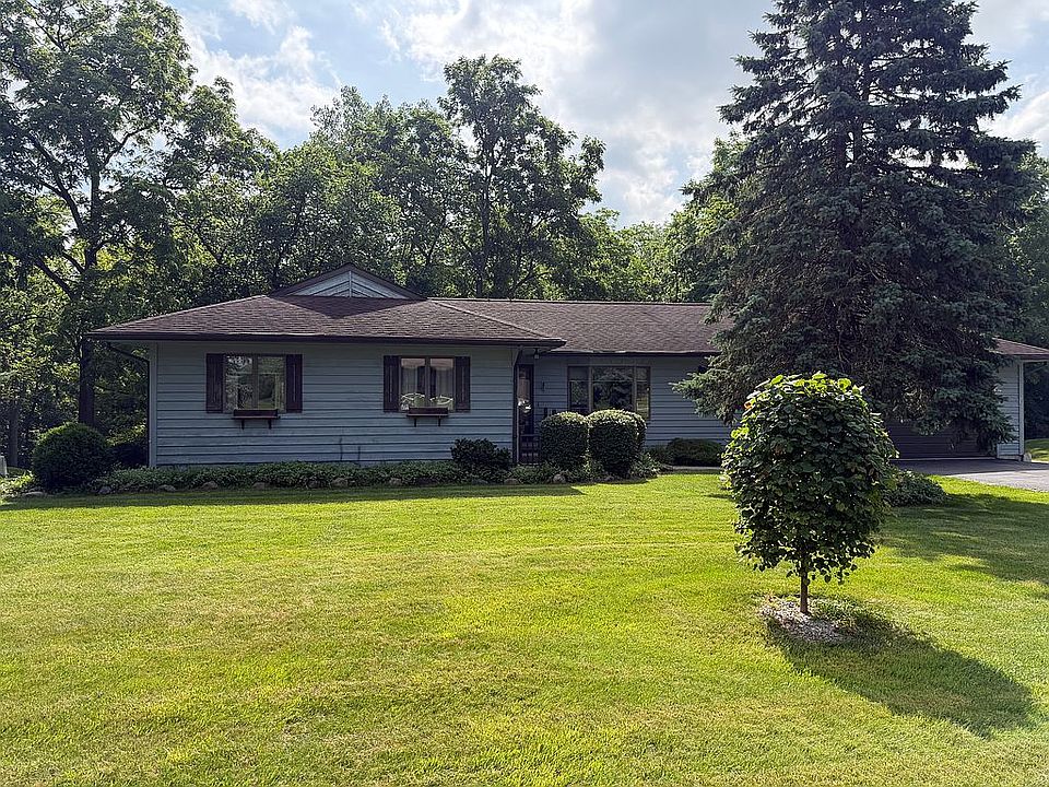 1st image of 267 Duck Pond Rd