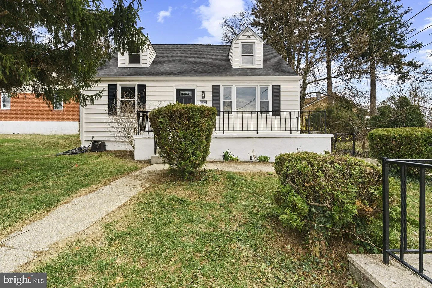 1911 Kernan Dr photo 1