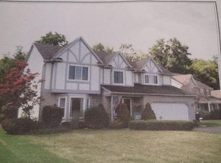 14 Schilling Ct, Lancaster, NY 14086