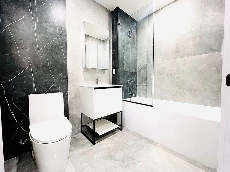 1700 Jerome Ave #5B — Photo 9