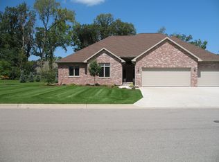 3911 Starbrite Ln, Janesville, WI 53546