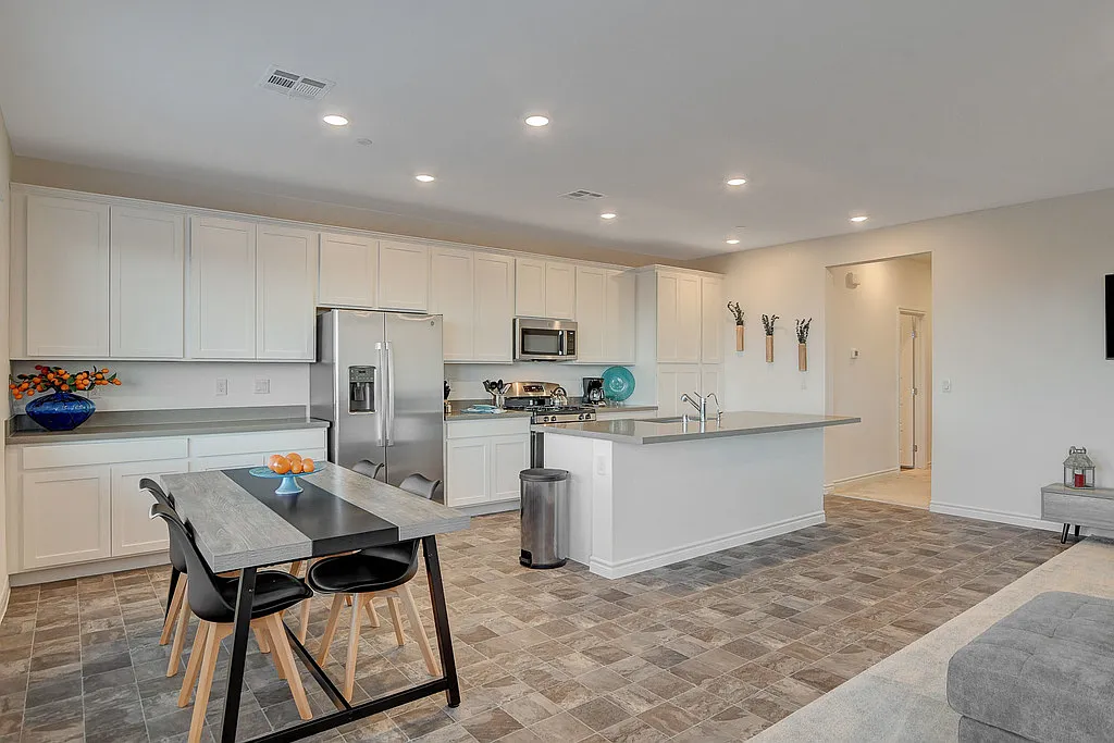 2 bed, 1400 sqft, $3,849 — Photo 2