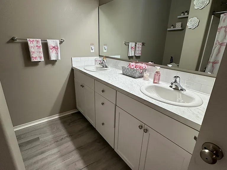7705 Cassiar Dr — Photo 14