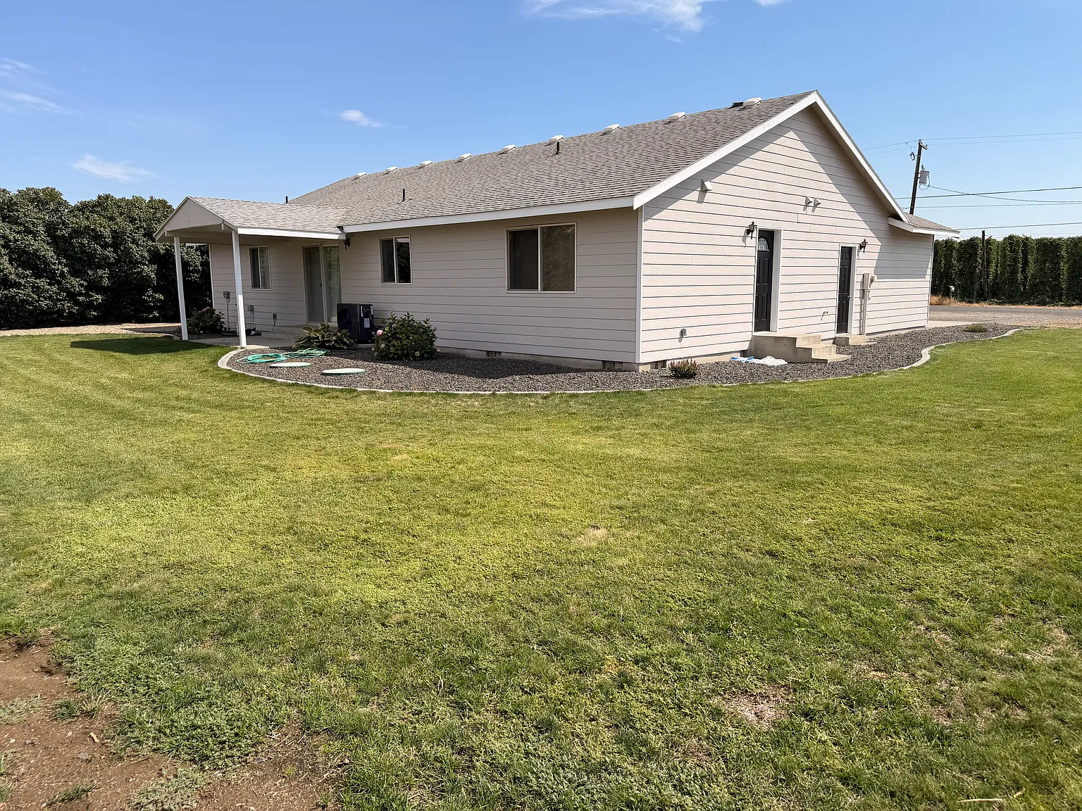 3 bed, 1528 sqft, $2,300 — Photo 2