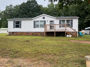 4561 Roark Mill Rd, Hurt, VA 24563