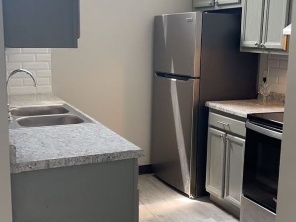 805 Kerns Dr NE APT C