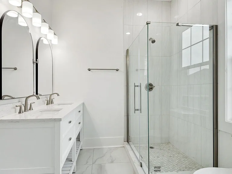 2500 Peniston St #2500 — Photo 10