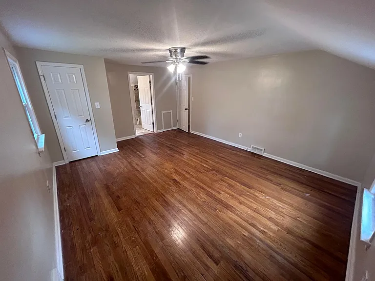 20825 Farnsleigh Rd — Photo 15