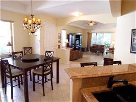 5th image of 820 NW Red Pine Way