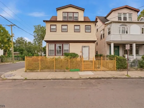 74 Smith St, Newark City, NJ 07106