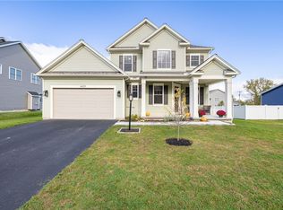 6422 Southgate Hills Dr, Victor, NY 14564