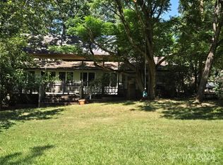 188 Badin Shores Cir, New London, NC 28127
