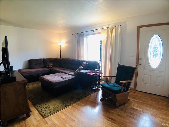 4th image of 839 S Lamont Dr