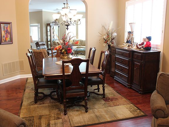 Formal Dining
