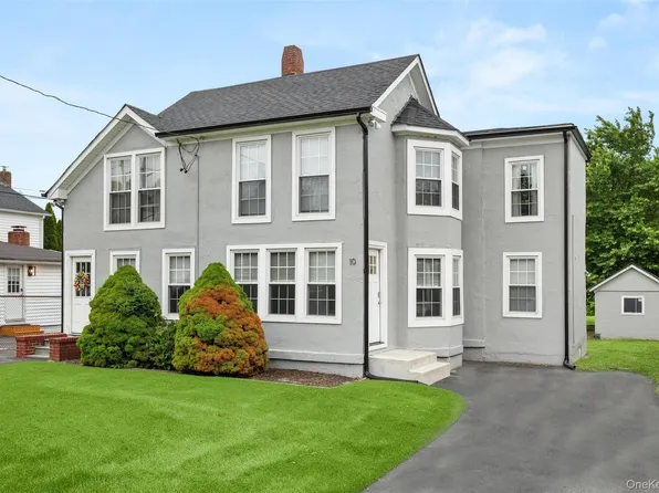 10 Dale Dr Floor 1, Oakdale, NY 11769