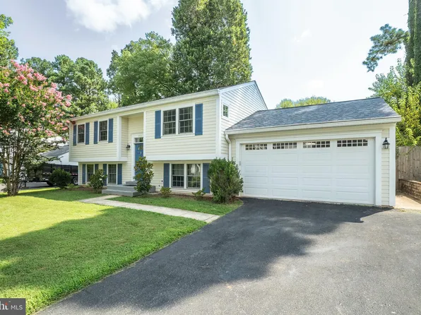 12703 Carlsbad Ct, Herndon, VA 20171