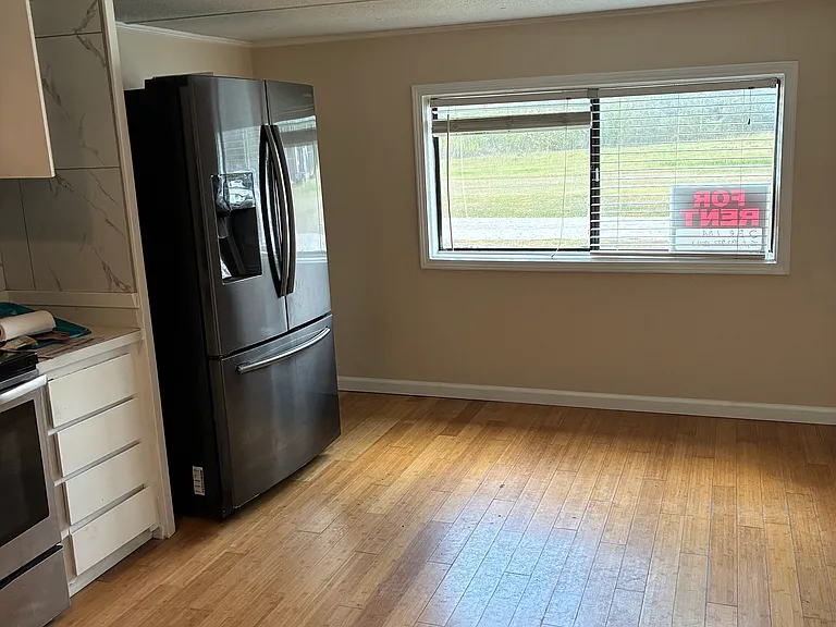 2715 Frick Rd #14 — Photo 3