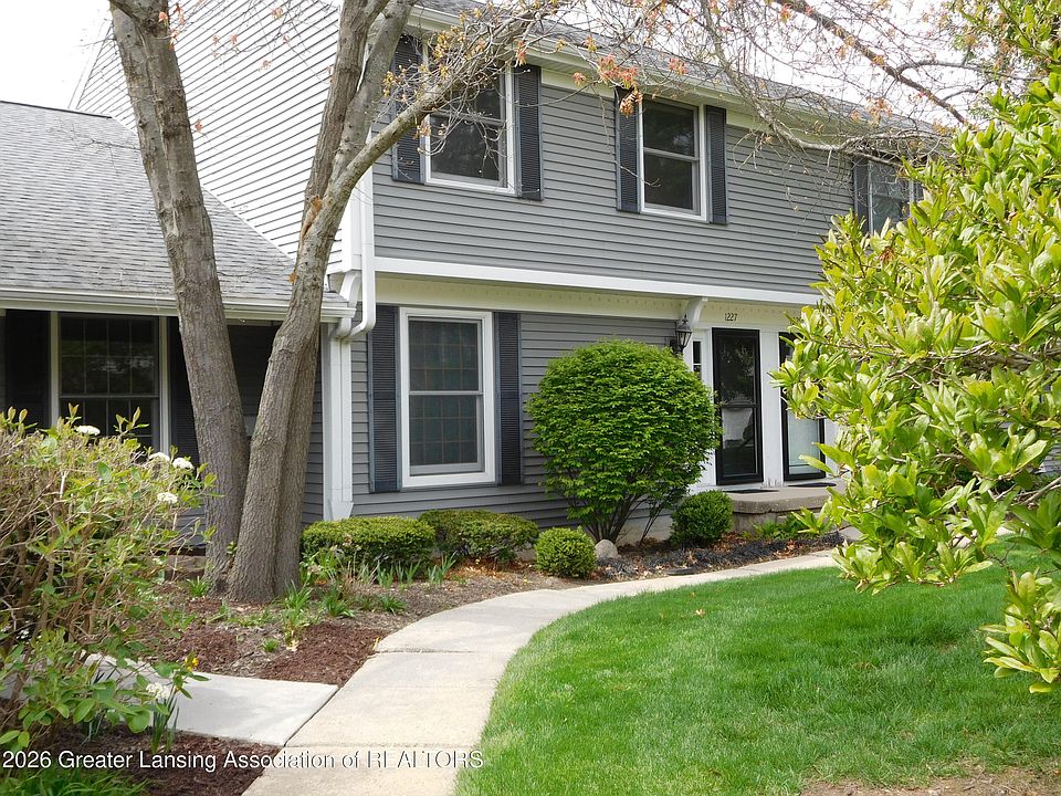 1st image of 1227 Chartwell Carriage Way N