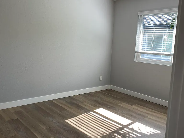 Vista Terrace — Photo 4