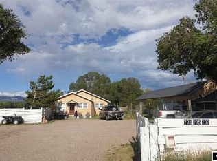 703 S River St, Saratoga, WY 82331