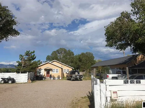 703 S River St, Saratoga, WY 82331