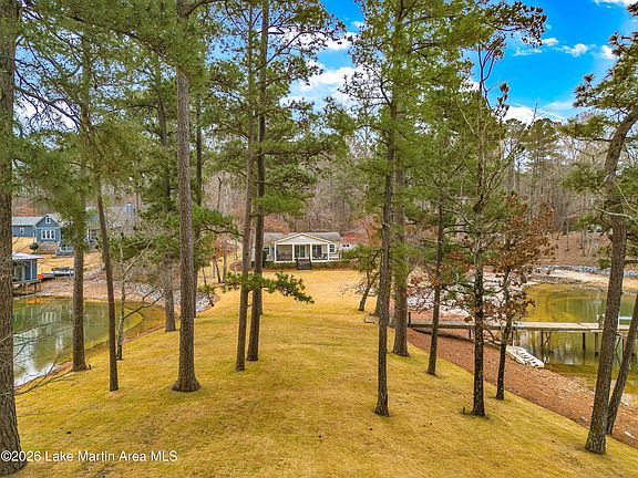 3rd image of 76 Weldon Way