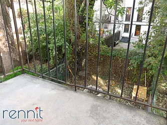 Rented by Rennit Inc.