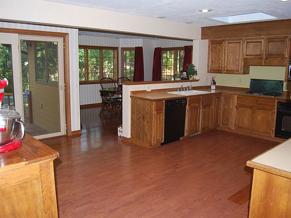 Kitchen to Dining Room
