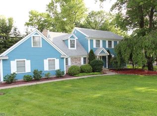 5 Lisa Ct, North Haledon, NJ