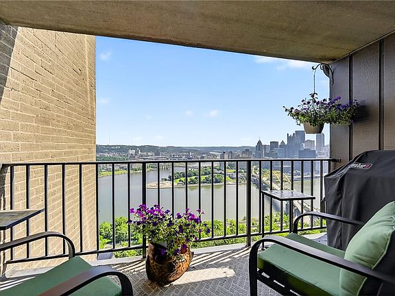 3rd image of 1000 Grandview Ave APT 802