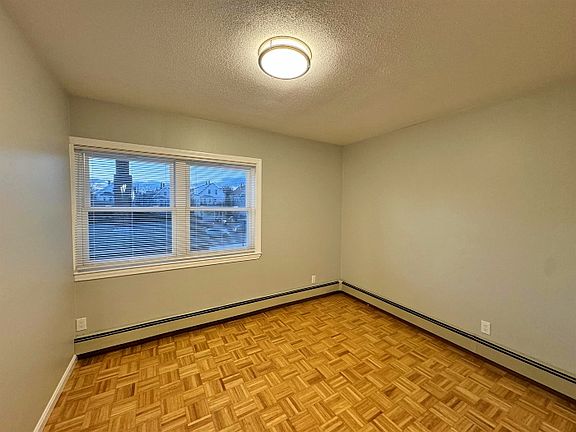 5th image of 10 Pearl Street Pl #1