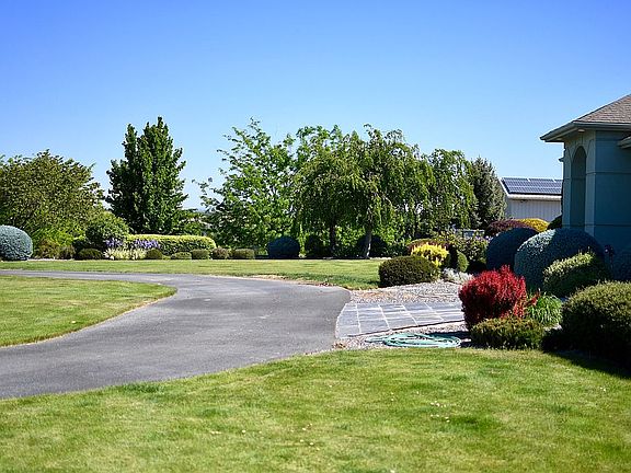 5th image of 158 Ledgestone Dr