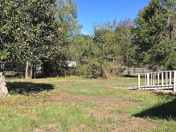 3rd image of 501 Bristol Dr