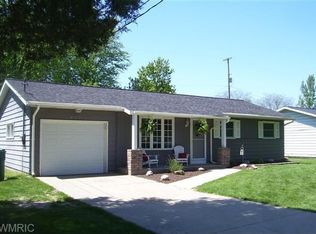 457 Elm St, Fennville, MI 49408