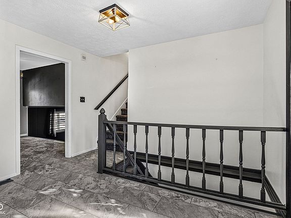 3rd image of 4404 Devon Lake Rd