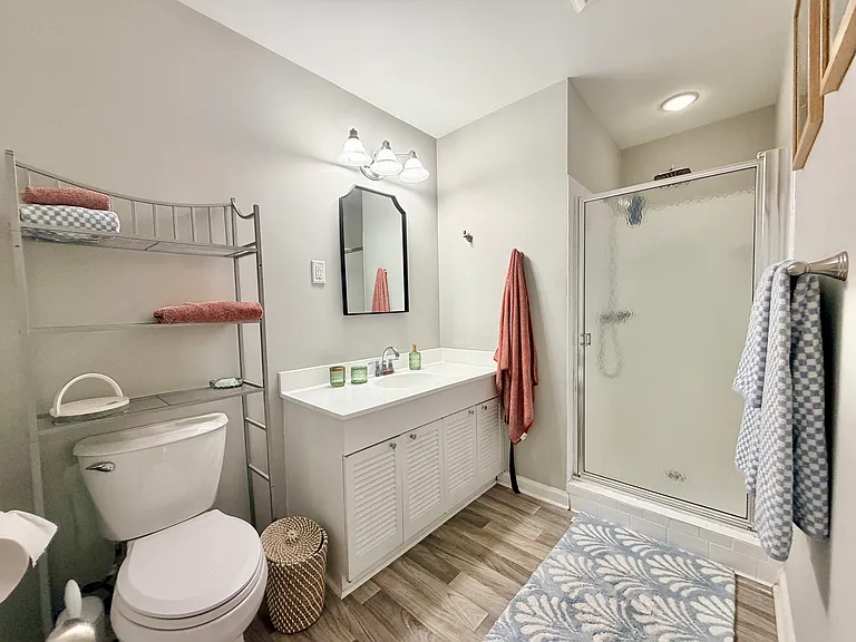 346 W McGinnis Cir — Photo 32