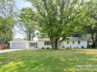 116 Loch Lomond Ave NE, Grand Rapids, MI