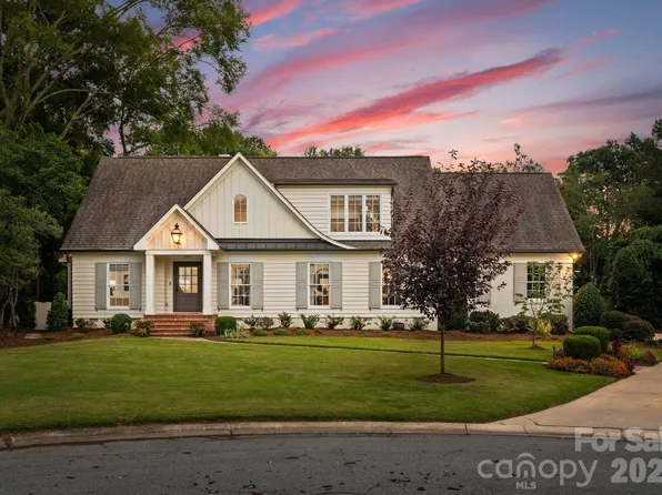 2415 Knollwood Rd, Charlotte, NC 28211