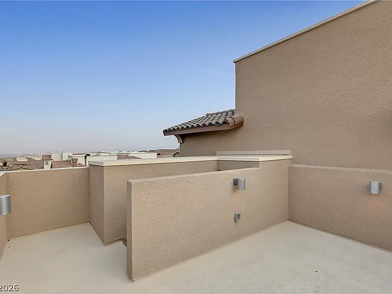 41 Lomita Heights Dr — Photo 13