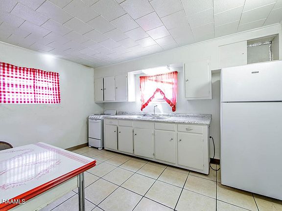 3rd image of 506 Terrebonne St #2