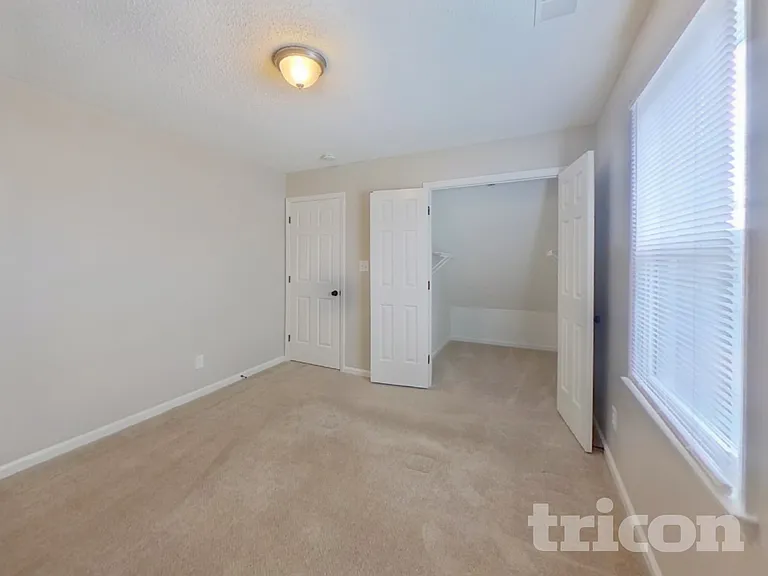 713 Trailing Rock Dr — Photo 14
