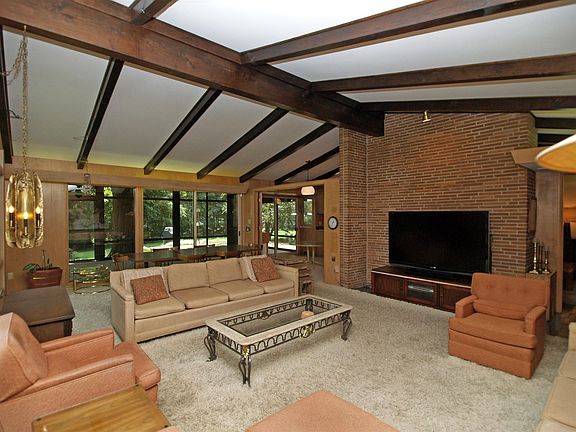 5th image of 3075 Stoney Bridge Ln